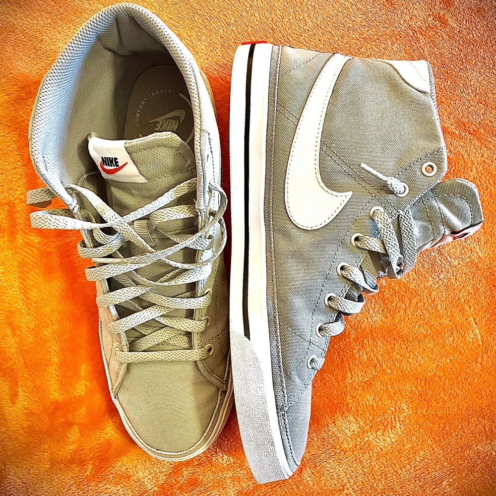 Nike Court Legacy